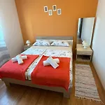 - Nin Family Apartment *