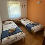 - Nin Family Apartment *